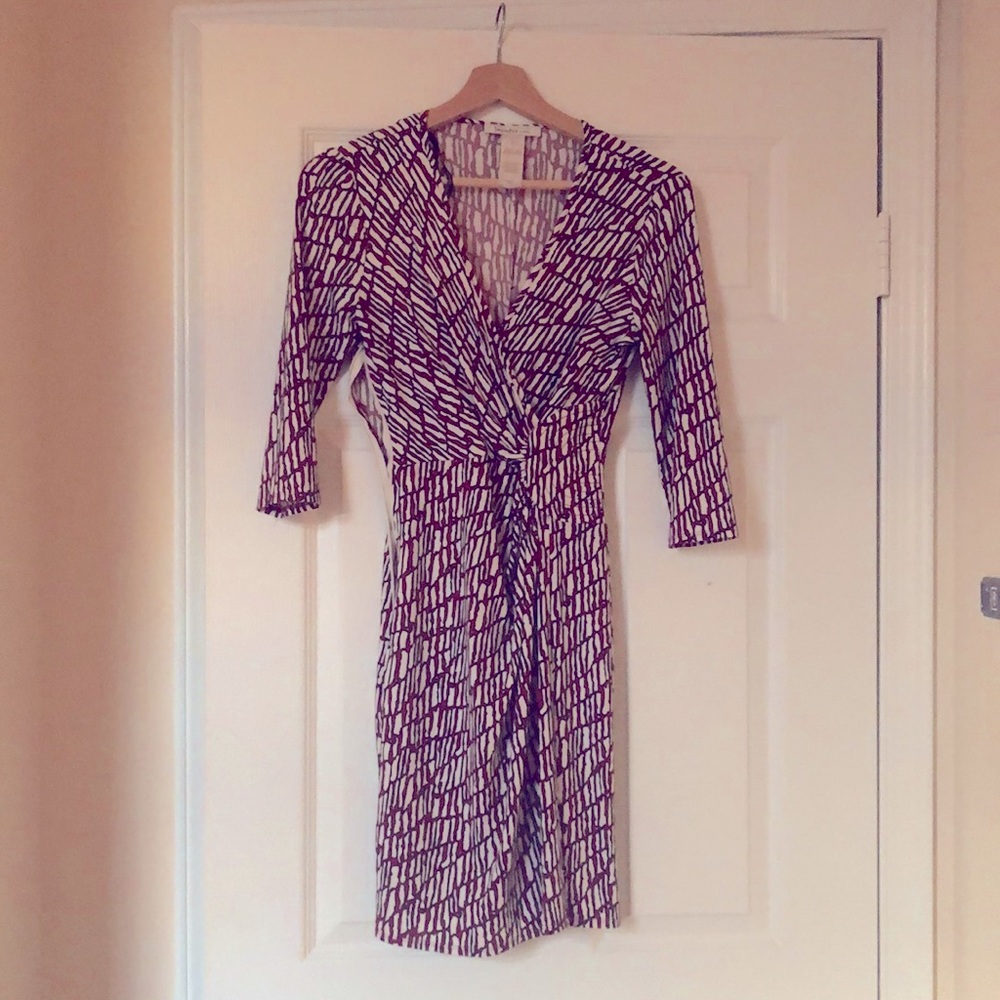 Laundry by Design 3/4 sleeve dress with waist detail.